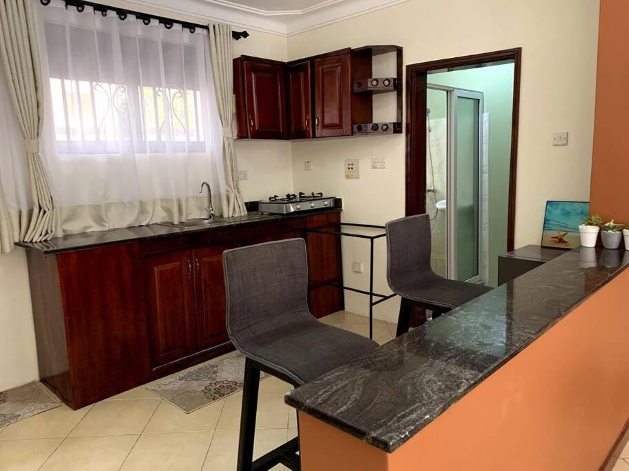 Cozy 2-Bedroom Apartment Within City Limits. Kampala Ngoại thất bức ảnh