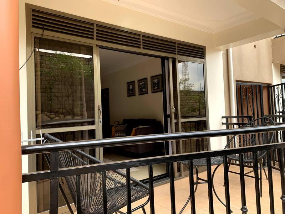 Cozy 2-Bedroom Apartment Within City Limits. Kampala Ngoại thất bức ảnh